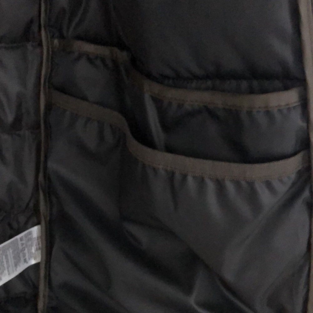 Old Navy Boy’s Lightweight Puffer Jacket - Picture 5 of 5